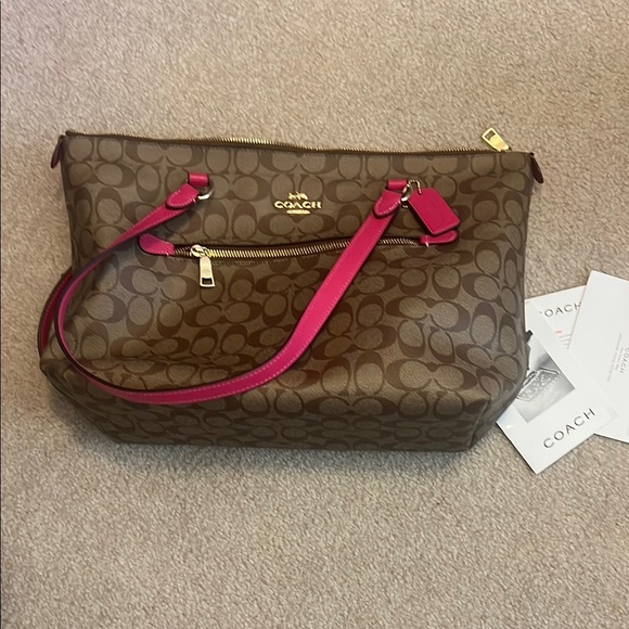 Coach Brown and Pink Women's Bag - Picture 1 of 8